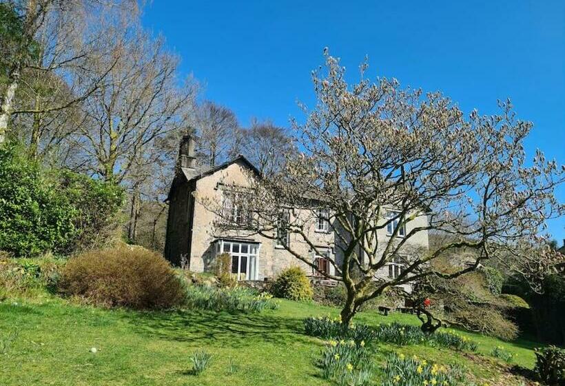 Пансион Bohemian Suite On Rydal Water. Beautiful Location!