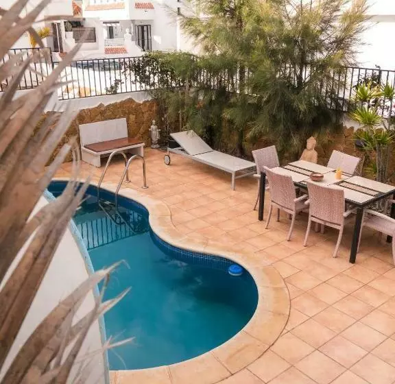 ペンション Coco Surfhouse   Coworking Coliving