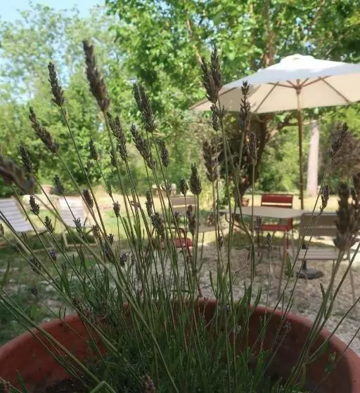 Majatalo Petit Gîte Familial Au Domaine De Valmont