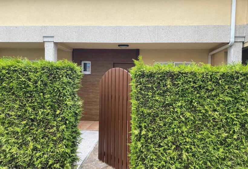 Adosado Portosin Con Piscina Al Lado De La Playa
