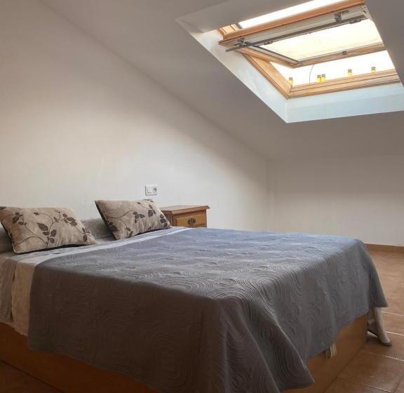 Adosado Portosin Con Piscina Al Lado De La Playa