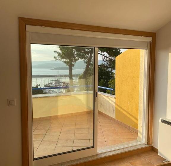 Adosado Portosin Con Piscina Al Lado De La Playa