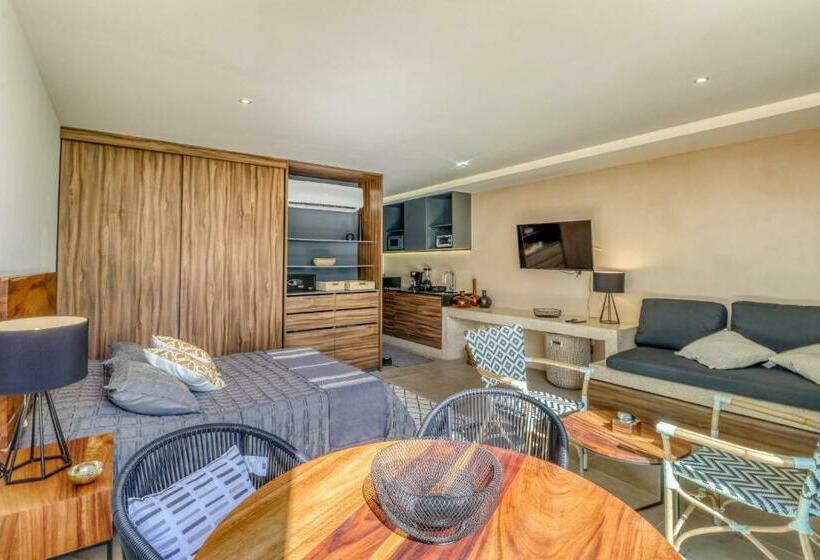 ホテル Sunset 203 At Riva