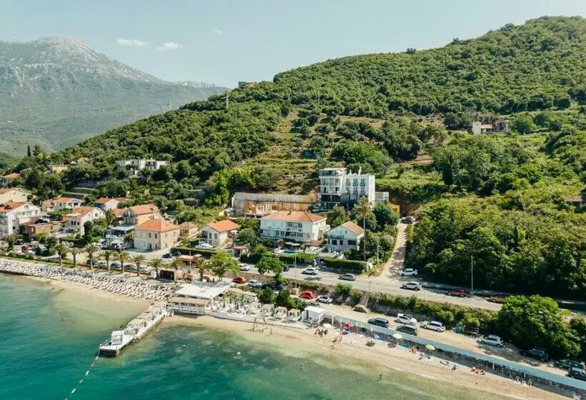 پانسیون Skyview Apartments