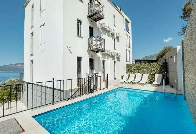 پانسیون Skyview Apartments