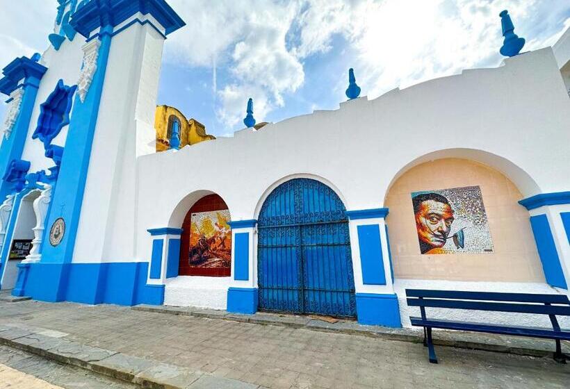 Spacieux Avec Vue Historique Unique