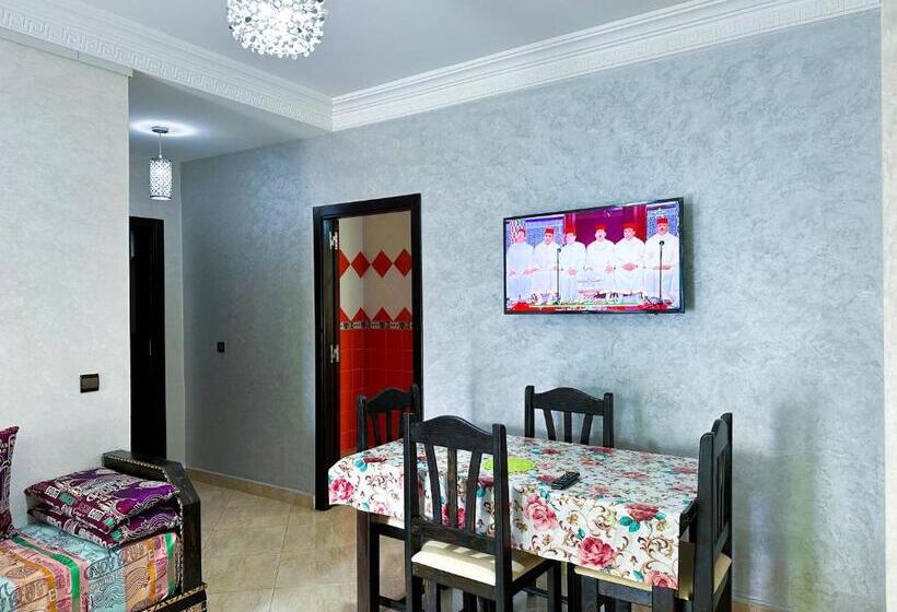 Spacieux Avec Vue Historique Unique