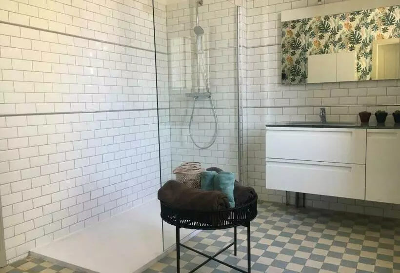 ベッドアンドブレックファースト Les Roches Bleues