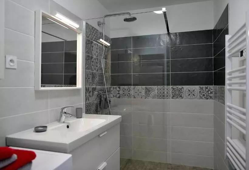 ベッドアンドブレックファースト Sous Les Pins Gîtes Et Chambres D Hôtes