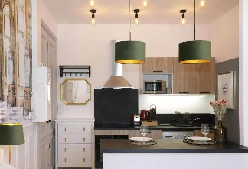 La Marquise   Cosy Flat   Jacuzzi   Senlis