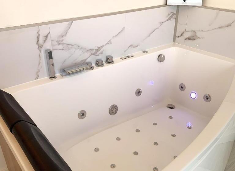 La Marquise Cosy Flat Jacuzzi Senlis