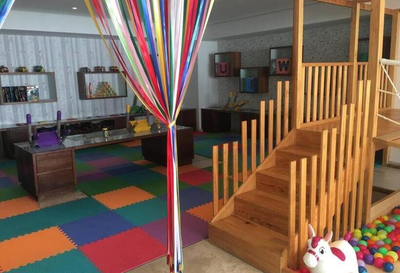 Luxury Apartment In Front Of Acapulco Beach