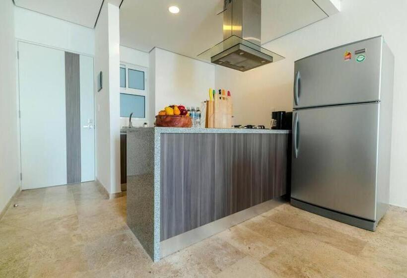 Luxury Apartment In Front Of Acapulco Beach