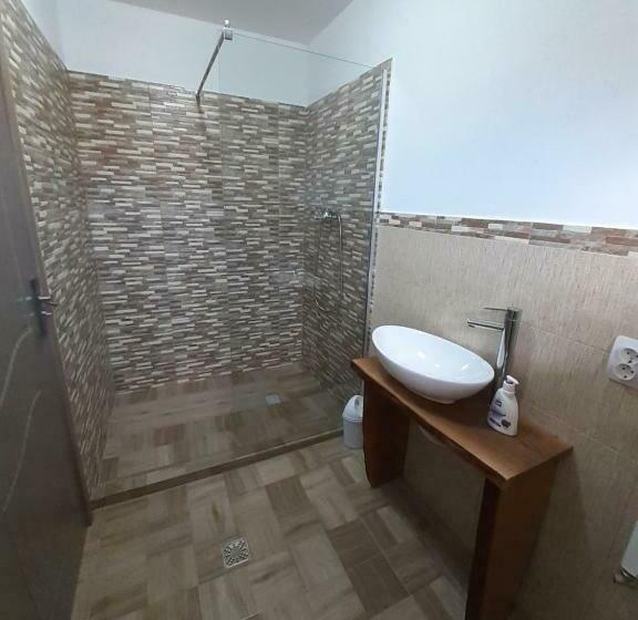 بنسيون Casa Pandrea