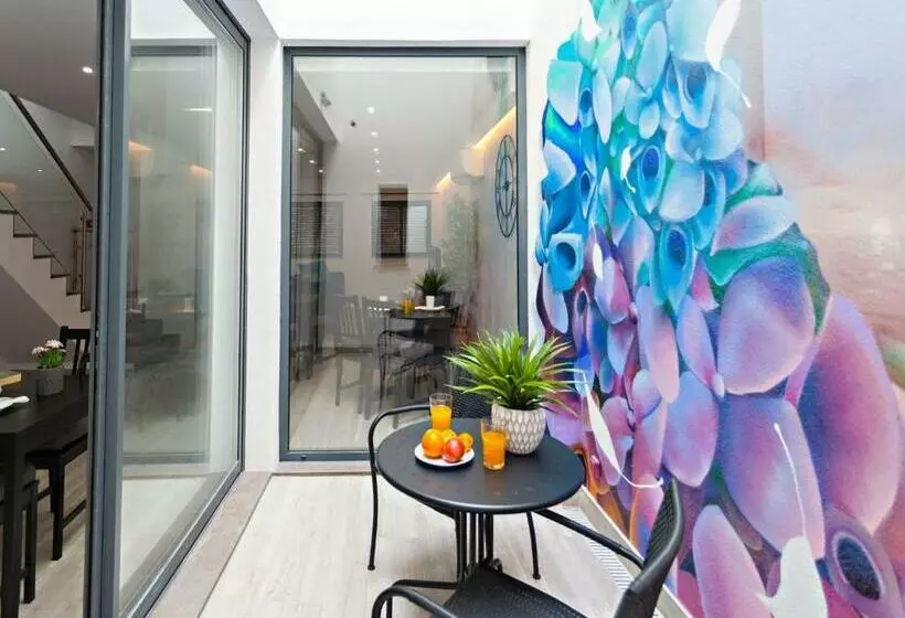 پانسیون Faro Clara Suites