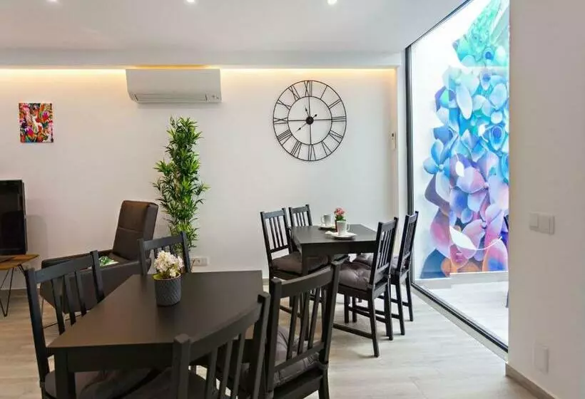 پانسیون Faro Clara Suites