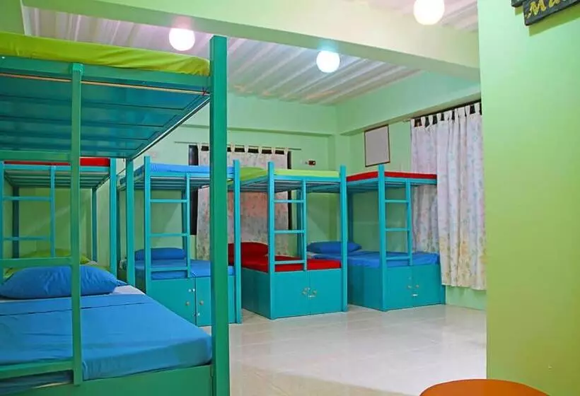 هاستل Antwet Backpacker S Inn & Rooftop Bar