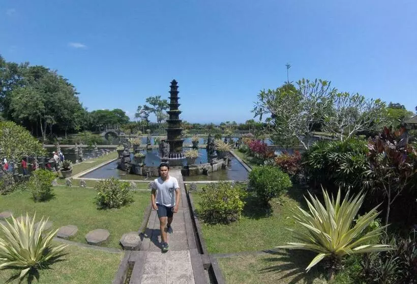 Retkeilymaja Dhangin Taman