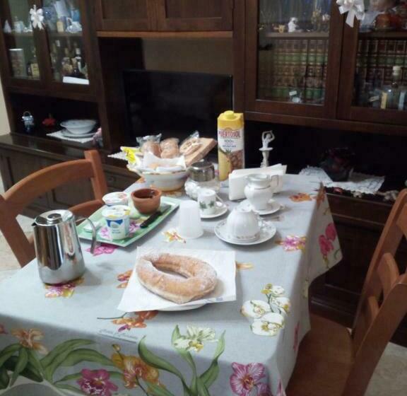 تختخواب و صبحانه Butterfly