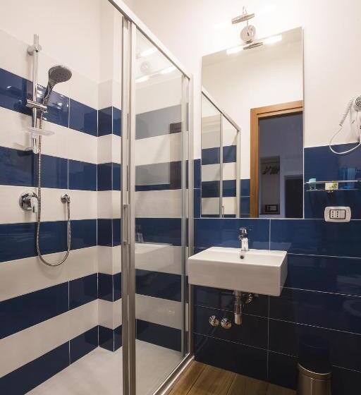 تختخواب و صبحانه Central Plaza Sorrento Coast