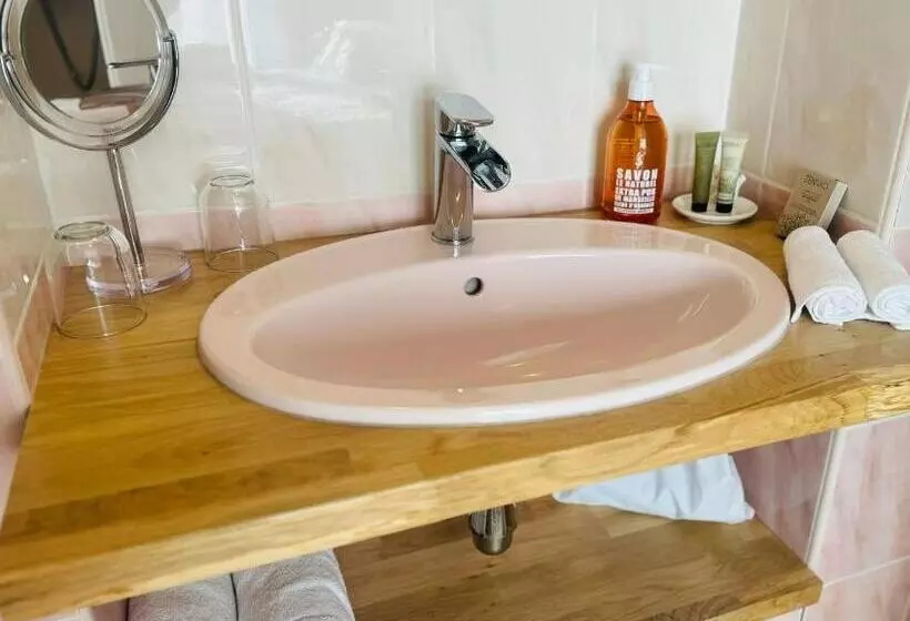 ベッドアンドブレックファースト Mélisande Au Pays Des Orjouliers