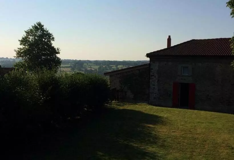 Aamiaismajoitus (B&B) Le Marronnier Entre Les Buis