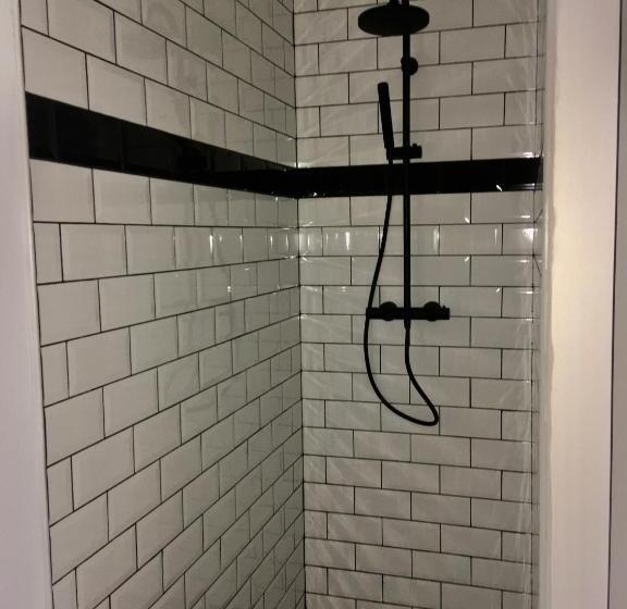 Loft Industriel Privé Climatisé Piscine Intérieure Terrasse Spa Et Jardin