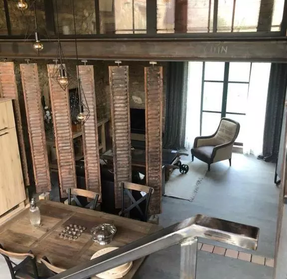 Loft Industriel Privé Climatisé Piscine Intérieure Terrasse Spa Et Jardin