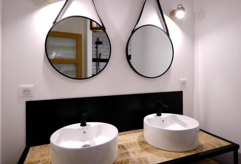 Loft Industriel Privé Climatisé Piscine Intérieure Terrasse Spa Et Jardin