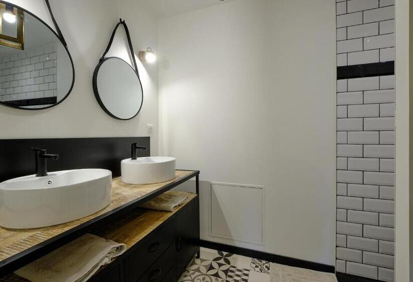 Loft Industriel Privé Climatisé Piscine Intérieure Terrasse Spa Et Jardin