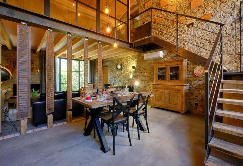 Loft Industriel Privé Climatisé Piscine Intérieure Terrasse Spa Et Jardin