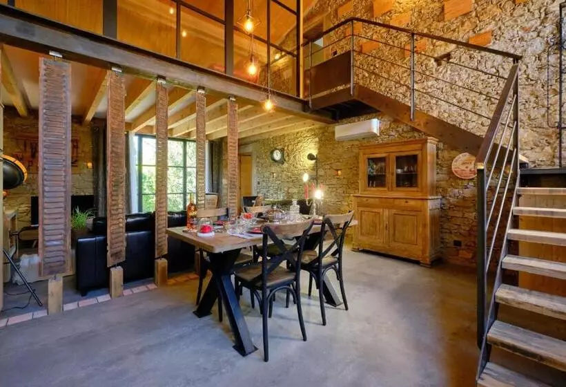 Loft Industriel Privé Climatisé Piscine Intérieure Terrasse Spa Et Jardin