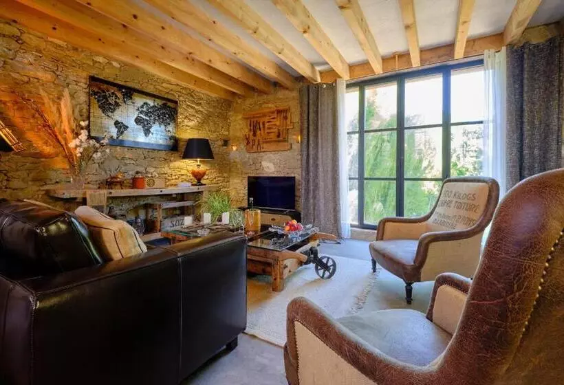 Loft Industriel Privé Climatisé Piscine Intérieure Terrasse Spa Et Jardin