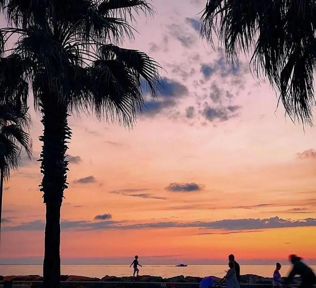 Orbi City Business Class Apart