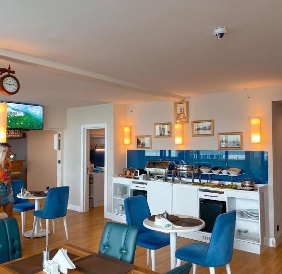 Orbi City Business Class Apart