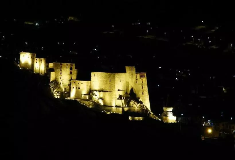 پانسیون Babu Guest House