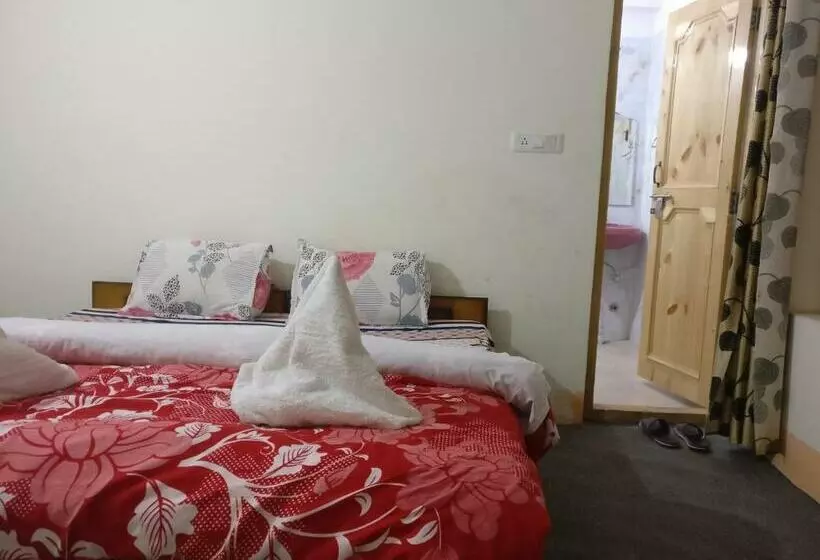 پانسیون Babu Guest House