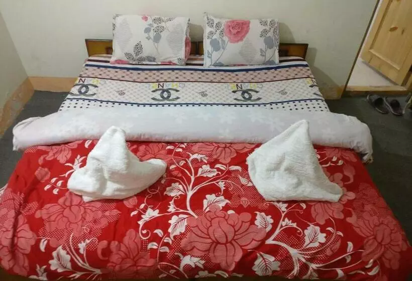 پانسیون Babu Guest House