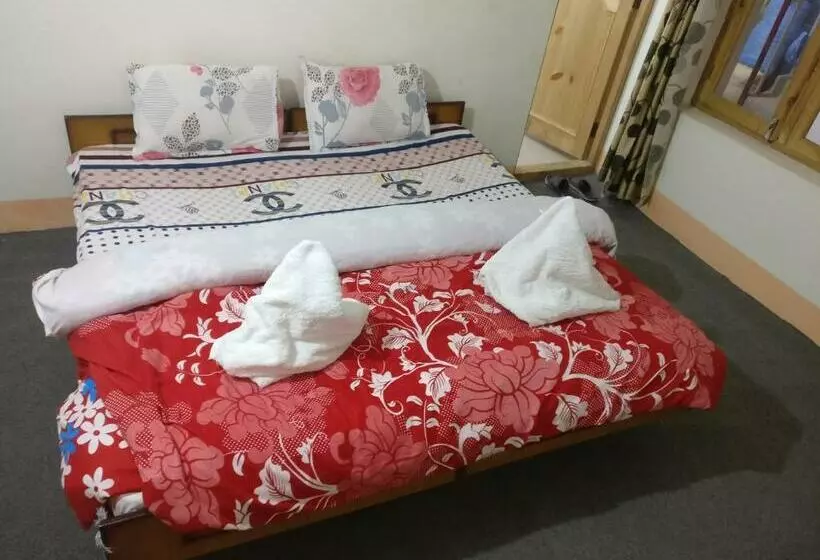 پانسیون Babu Guest House