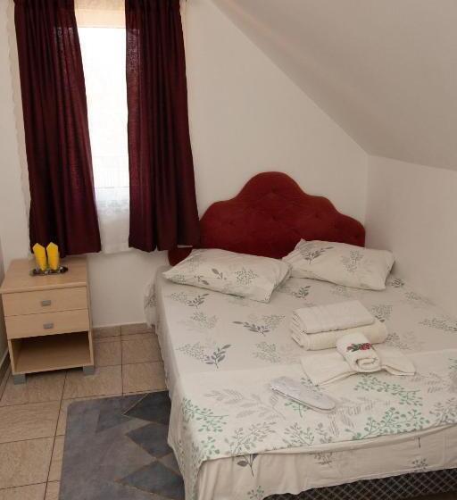 بنسيون Casa Dany