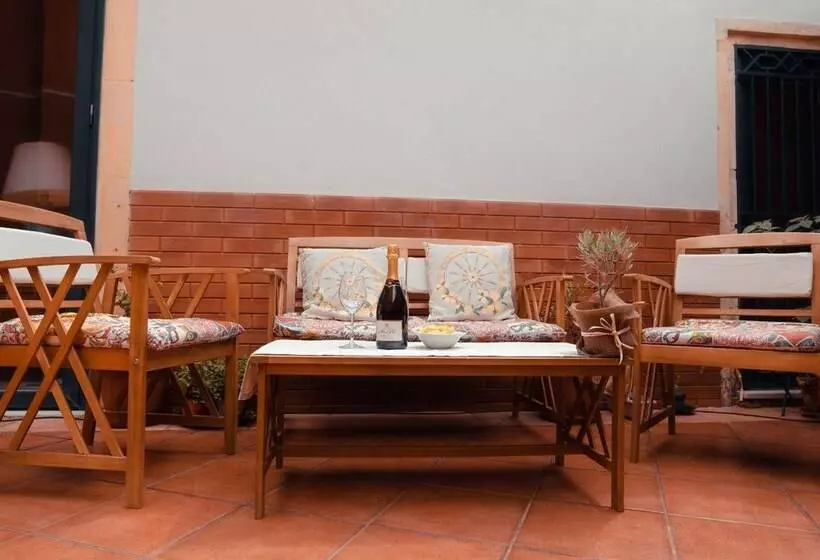 Majatalo Savoia Residence