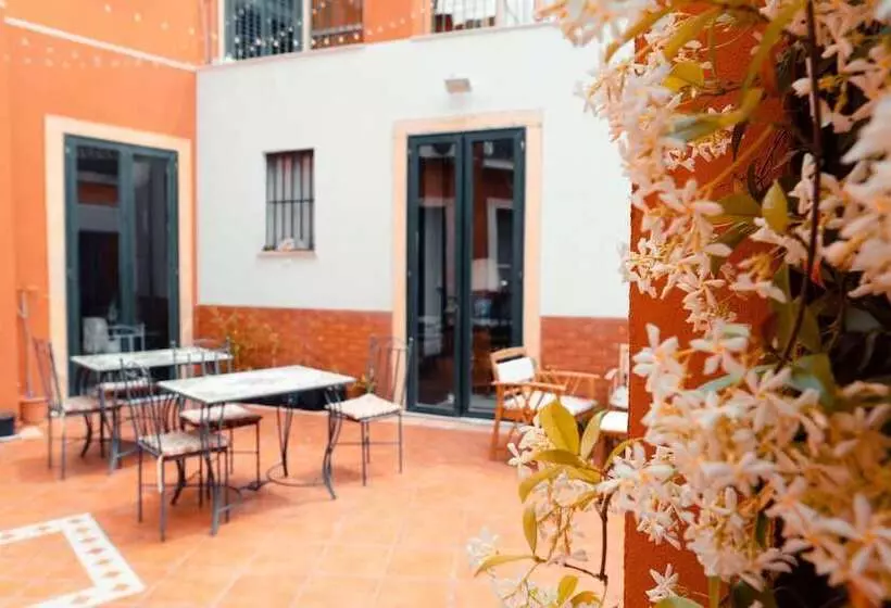 Majatalo Savoia Residence