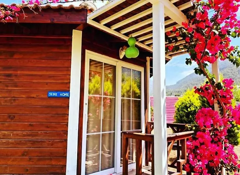 تختخواب و صبحانه Karaöz Ada Bungalows & Villa