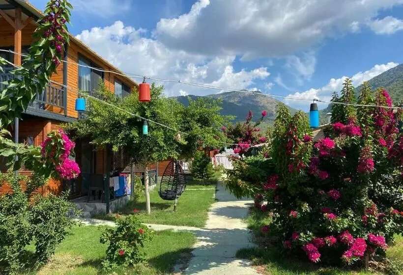 تختخواب و صبحانه Karaöz Ada Bungalows & Villa