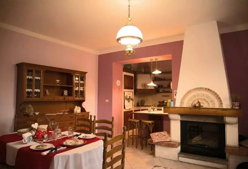 Aamiaismajoitus (B&B) Al Chiaro Di Luna