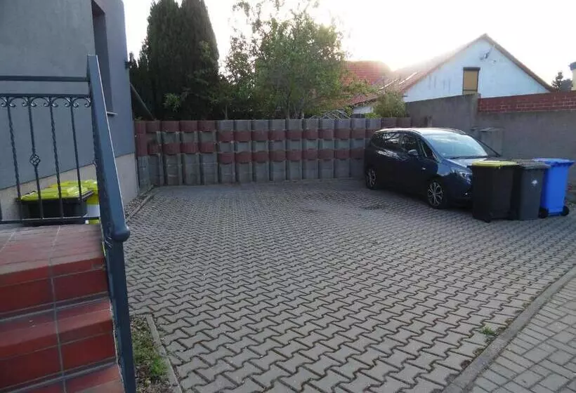 Gästewohnung Mit Küche Magdeburg An Der Elbe