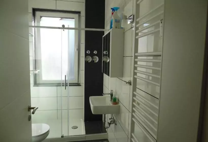 Gästewohnung Mit Küche Magdeburg An Der Elbe