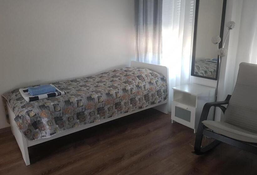 Gästewohnung Mit Küche Magdeburg An Der Elbe