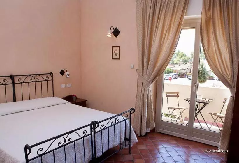 ホテル Albergo Del Lago