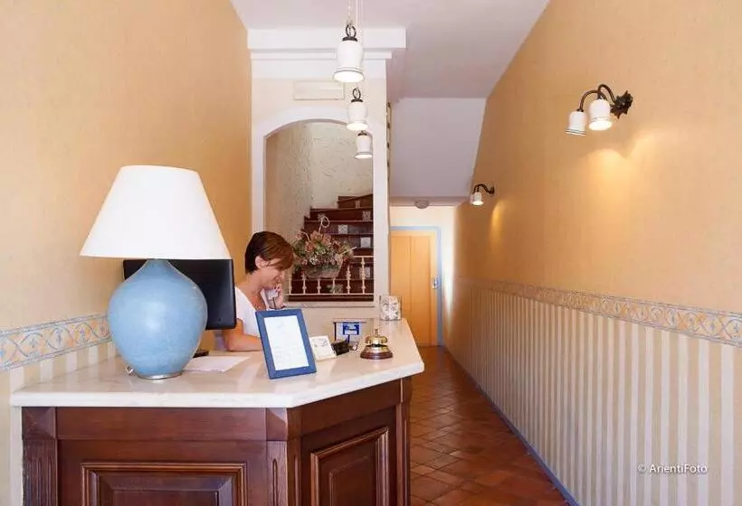 ホテル Albergo Del Lago
